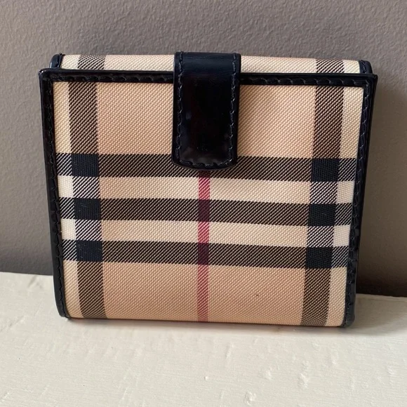 Burberry Wallet - Picture 3 of 5